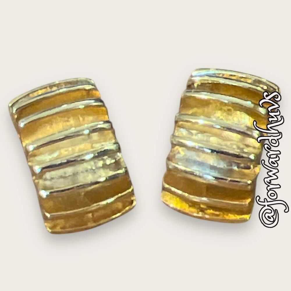 Vintage Gold-Tone Ridged Clip-On Earrings